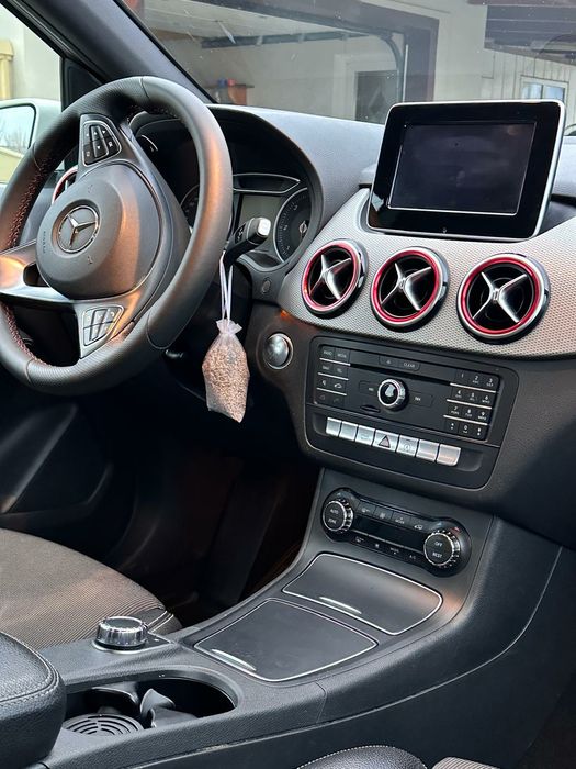 Vând Mercedes B Class 2018