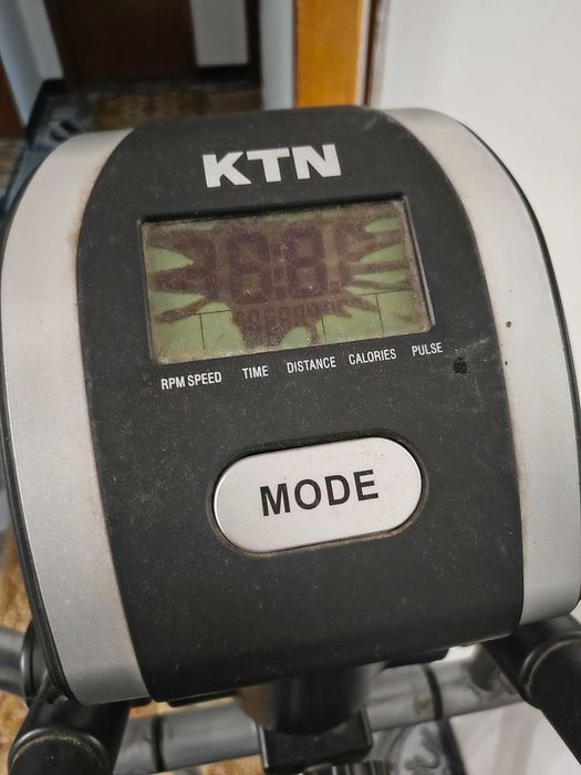 Продавам кростренжор