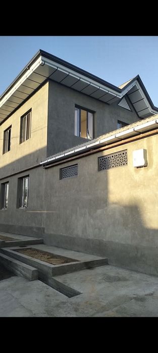 Nazar bek Tekistilda 2 sotix 2 qavat 6 honali  uy sotiladi 60000$