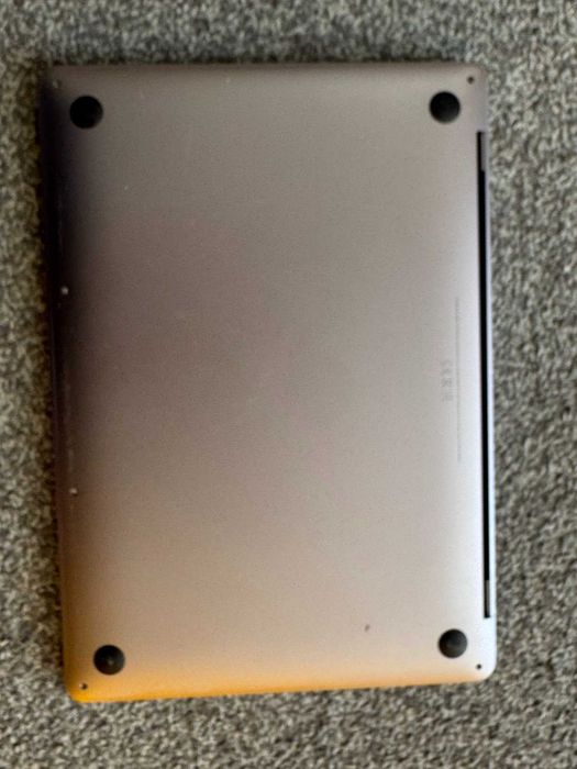 MacBook Pro (13-inch, M1, 2020) за части