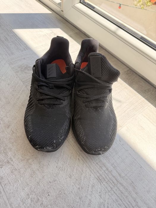 Adidas черни маратонки