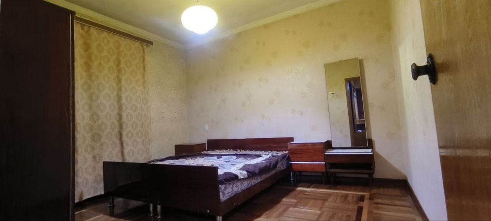 Продается на юнусобаде метро Шахристан своя.