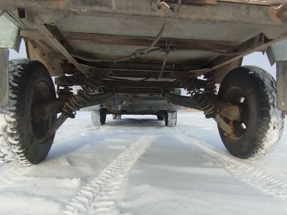 Прицеп легковой,самосвальный.