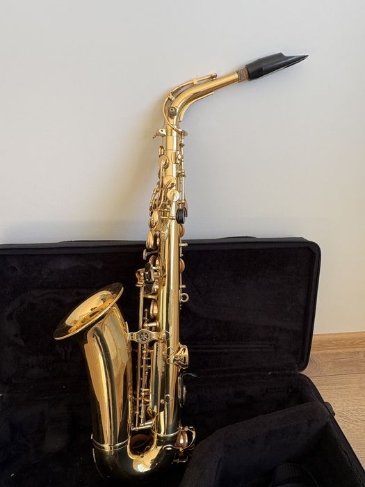 Vând saxofon Yamaha yas 280
