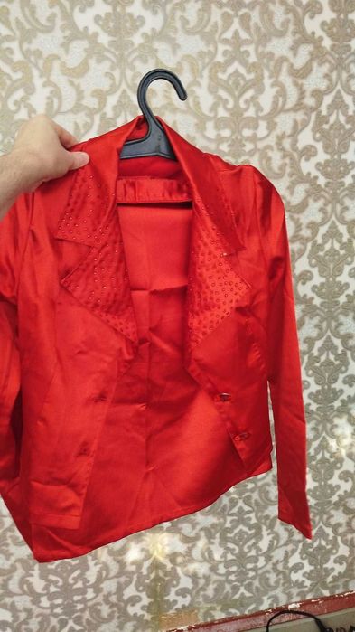 Платья атласной красивая