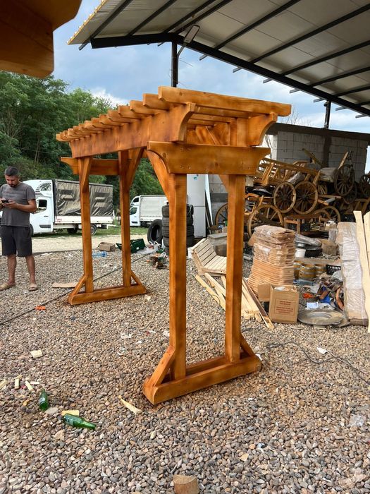 Pergola din lemn masiv