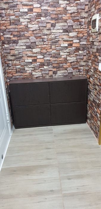 Продам обувницу новая