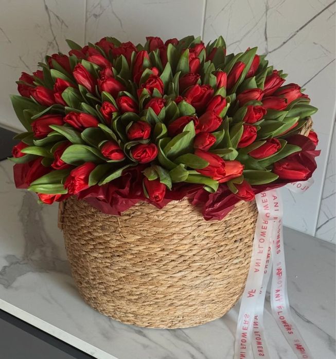 Тюльпаны в кашпо