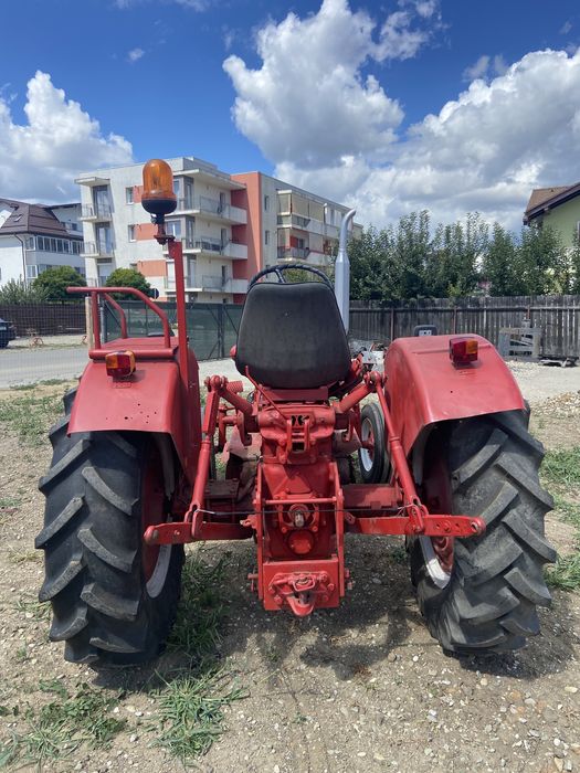 Tractor MC Cormik International