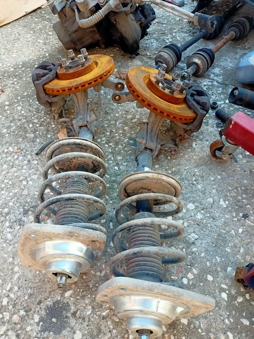 Дискове , накладки и амортисьор комплект fiat ulysse 1996