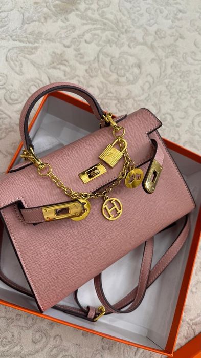 Сумка Hermès Kelly в нежно-розовом цвете — состояние новой