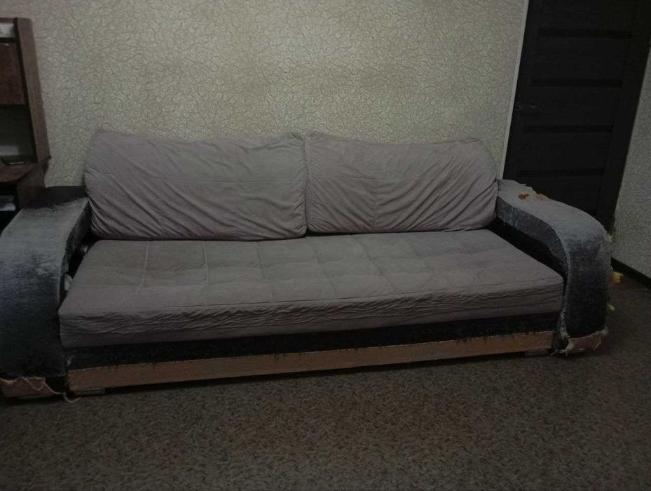 Диван б/у отдаю безвозмездно