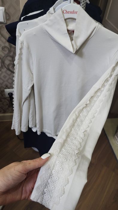 Блузки и водолазки для школы