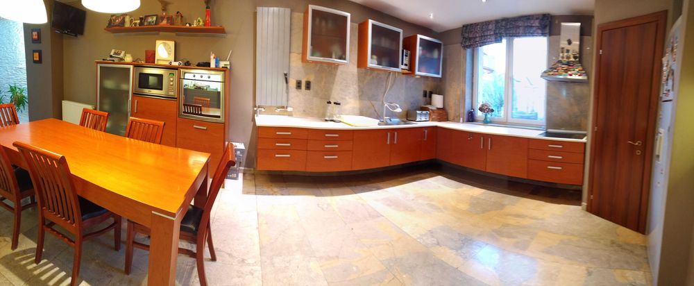 Casă de închiriat – 5 camere | Buna Ziua | garaj dublu, curte, saună