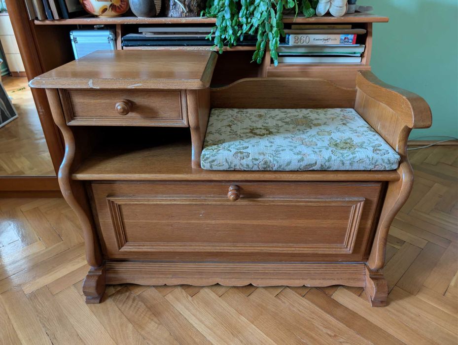 Bancheta vintage din lemn masiv