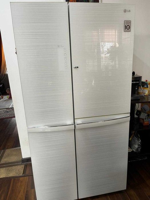 Холодильник LG Door in door