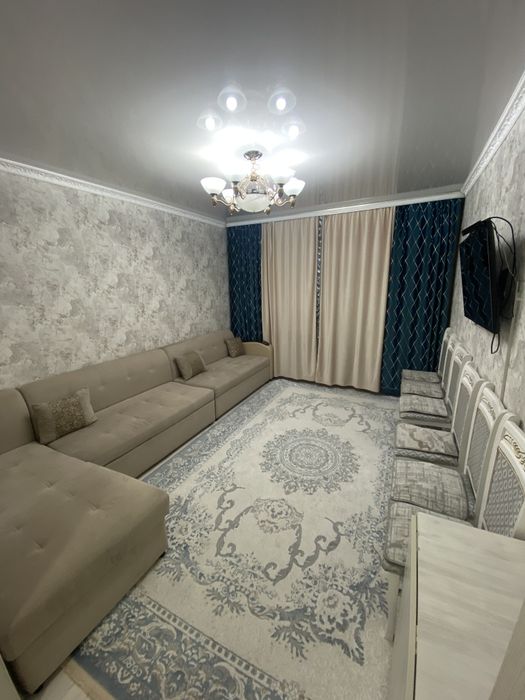 Продам диван 4 метров