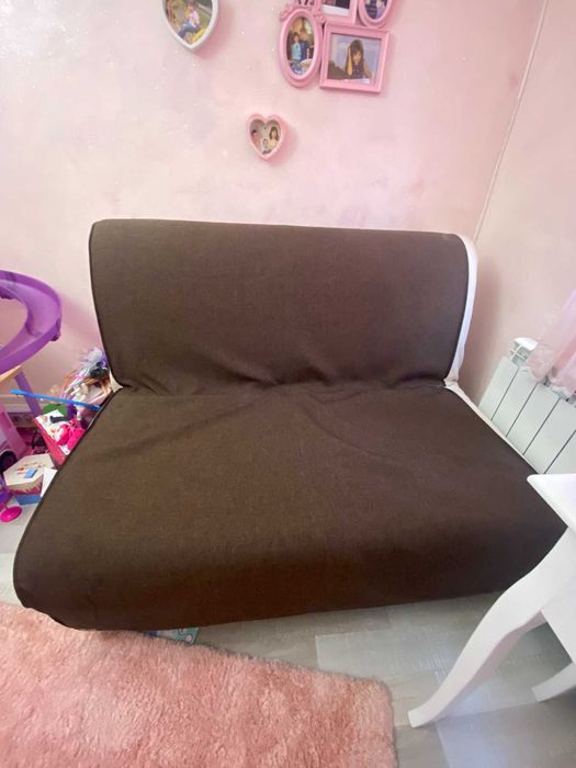 Разтегателен диван