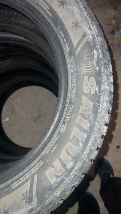 225/55/17 Зимный пакрышки в отличным состоянии.