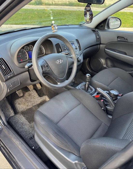 Hyundai i30, an 2010, manuală, benzina , distribuție schimbată recent