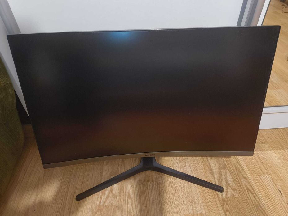 Monitor Samsung curbat 27" 72hz