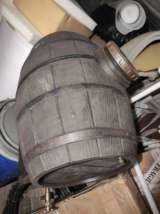 Butoi vin 180 l  cu cep in satre buna