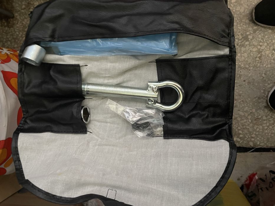 Домкрат ромбический винтовой