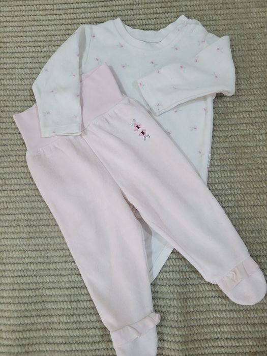 Продаются вещи на девочку