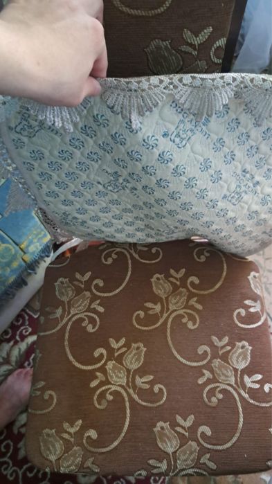 Стулья деревянные