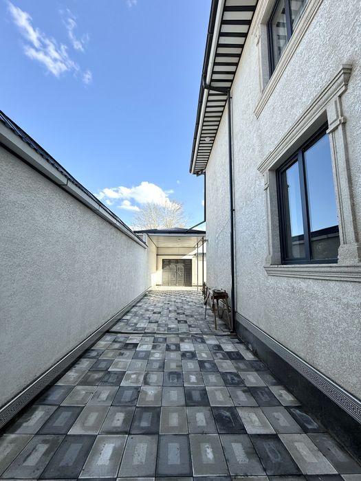 Срочно ЕВРО-ТАУНХАУС Сотилади. Янги 2026. 2,4 соток 2-этаж.Заходи живи