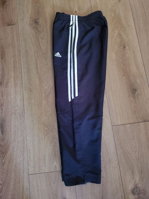 Долници Adidas- 2 вида