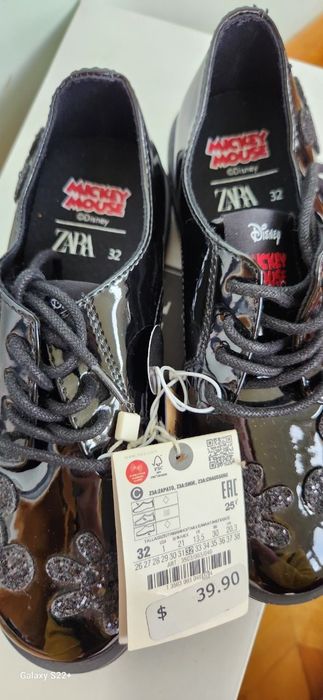 Кроссовки несколько фирменные из США