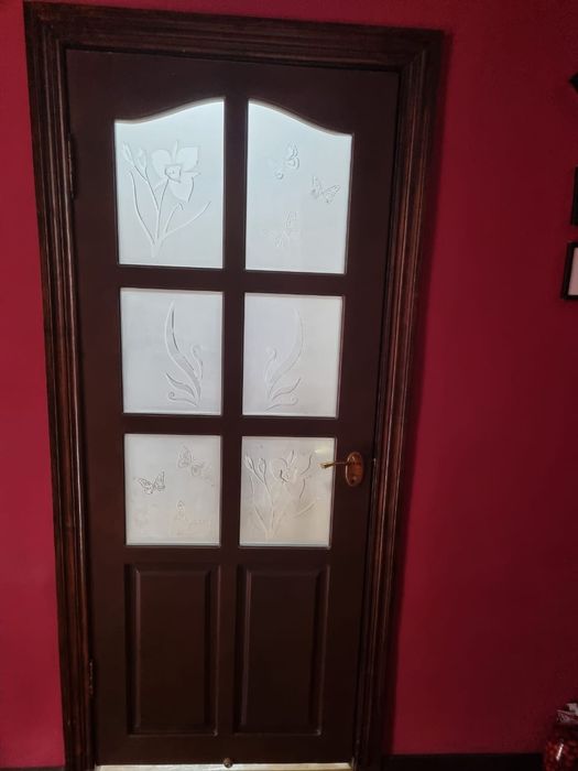 Продаю двери качественные, срочно