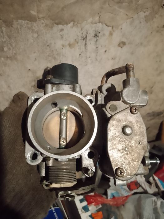 Запчасти на Mitsubishi Colt.