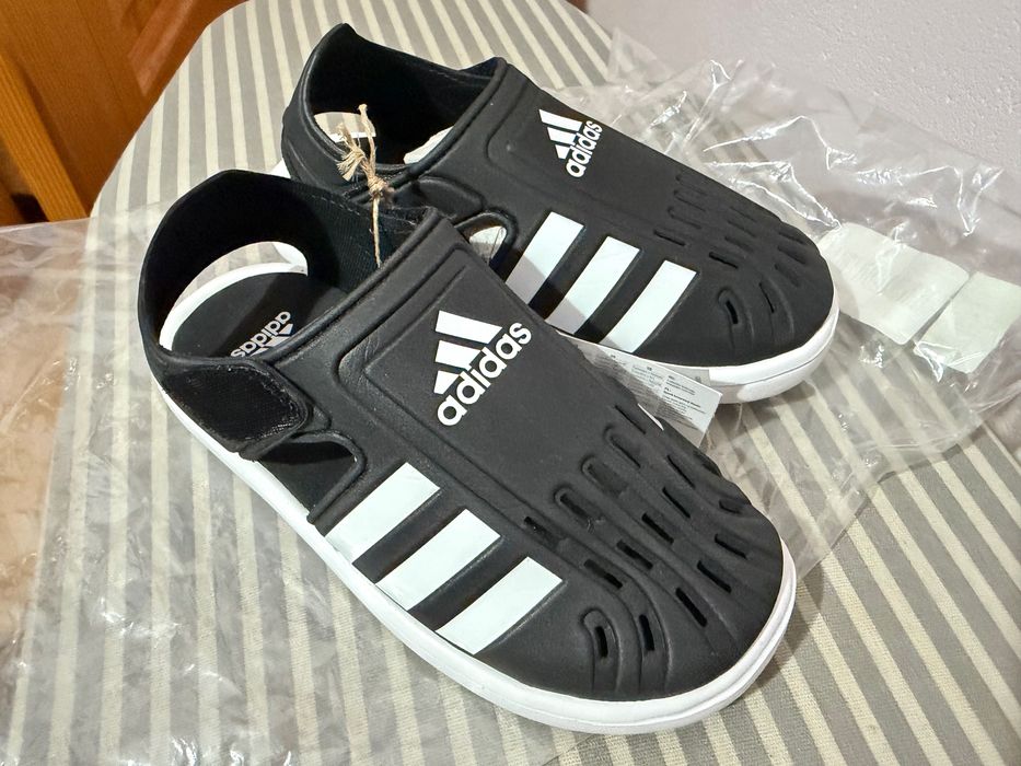 Adidas сандали и за вода
