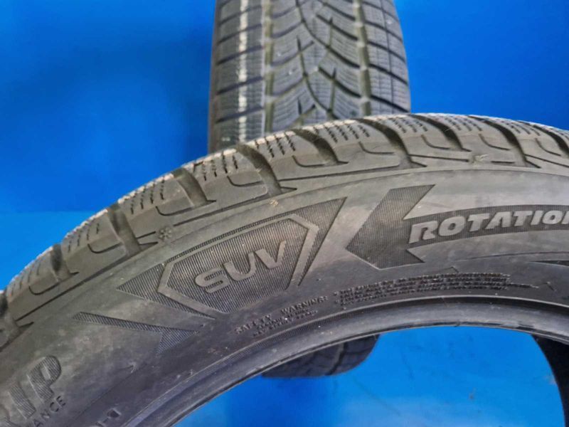 2 Goodyear R19 235/55
зимни гуми DOT4118