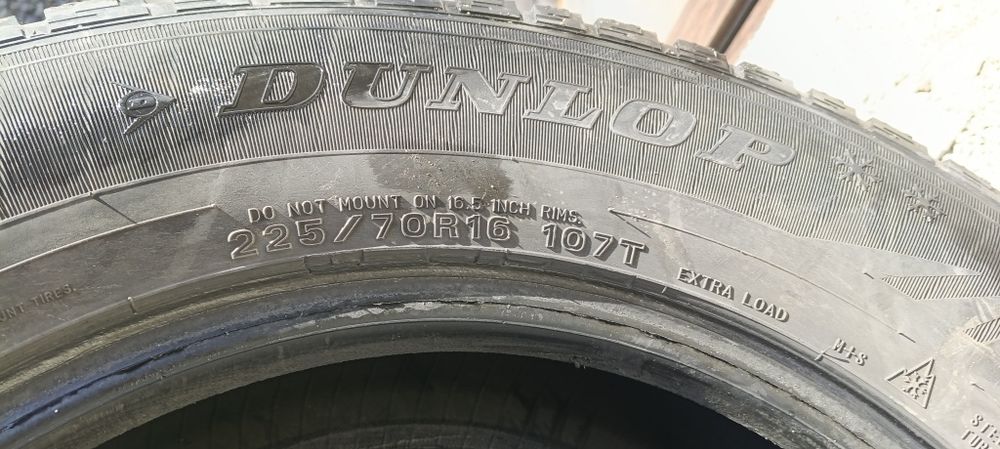 Продам зимние шины срочно