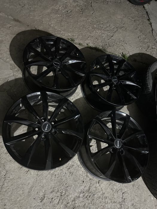 Универсальные оригинальные диски 5:114 размер 18