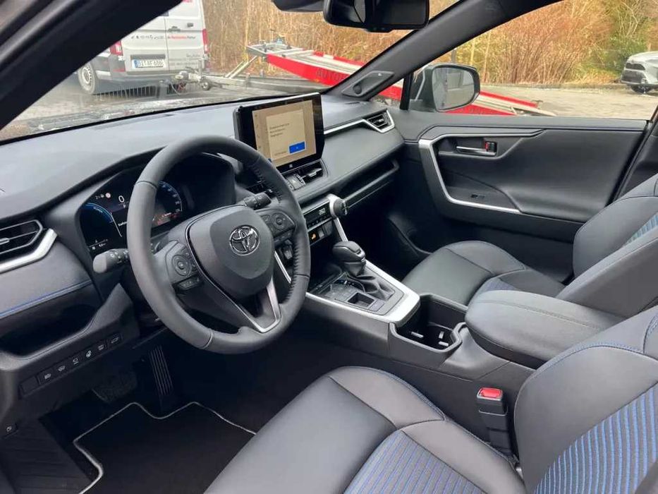 Toyota RAV4 на части