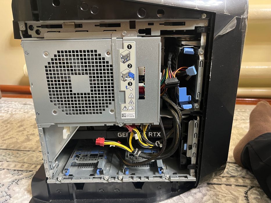 Geforce RTX 3090 Ryzen 7 5800x Aurora motherboard Alienware кейс