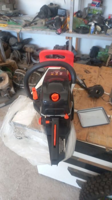 Бензопилу устоси