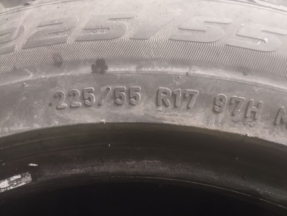 Продам зимние шины 225/55/17