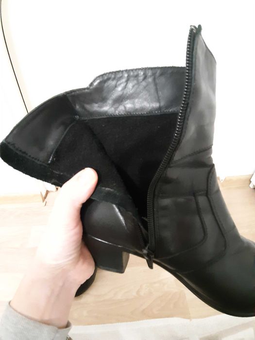 Botine din piele naturala, cu toc comod negru marimea 38-39