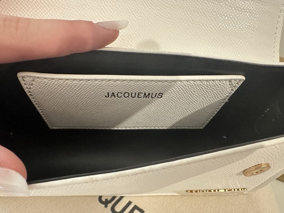 Geantă Jacquemus Le Chiquito albă, din piele texturată – Nouă cu sac