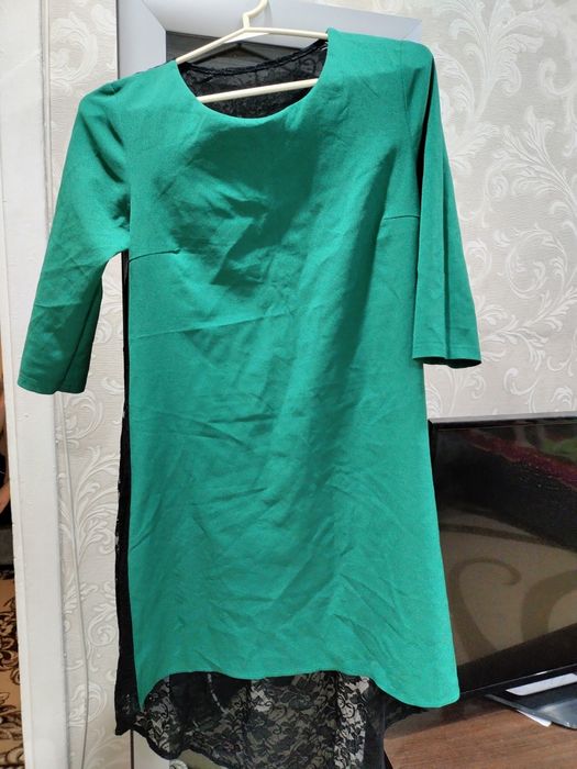 Продам платье зелёное