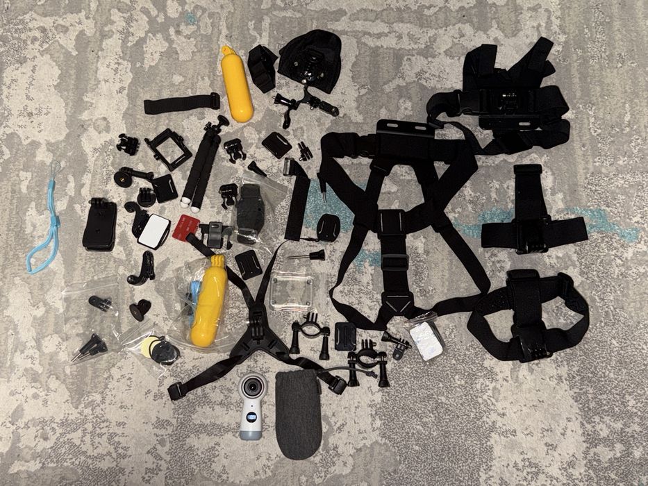 Vand GoPro Hero 12 NOU +Accesorii