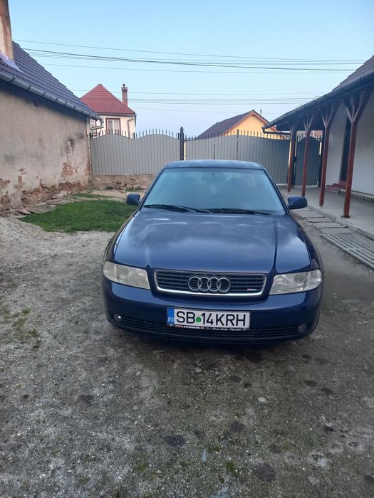 Vând Audi A 4 cu acte la zi ,are asigurare și verificarea valabila .