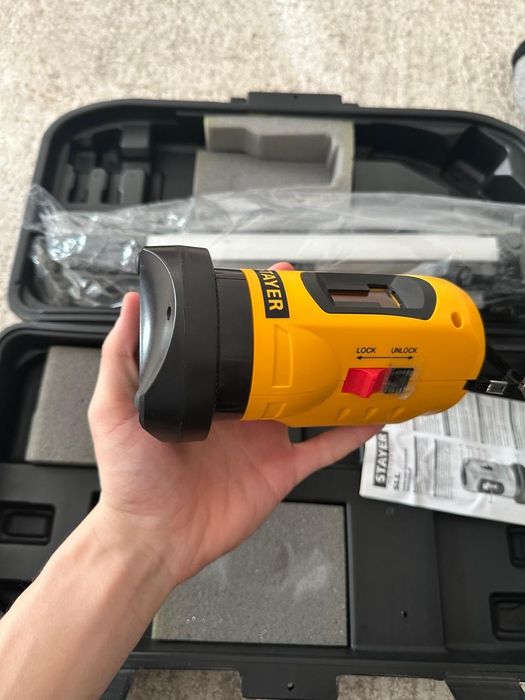 Продам линейный лазерный нивелир 

10