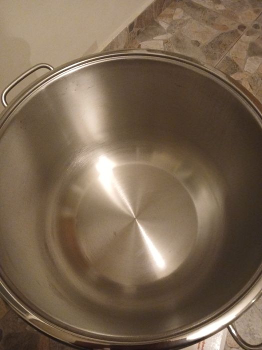 Тенджера с двойно дъно