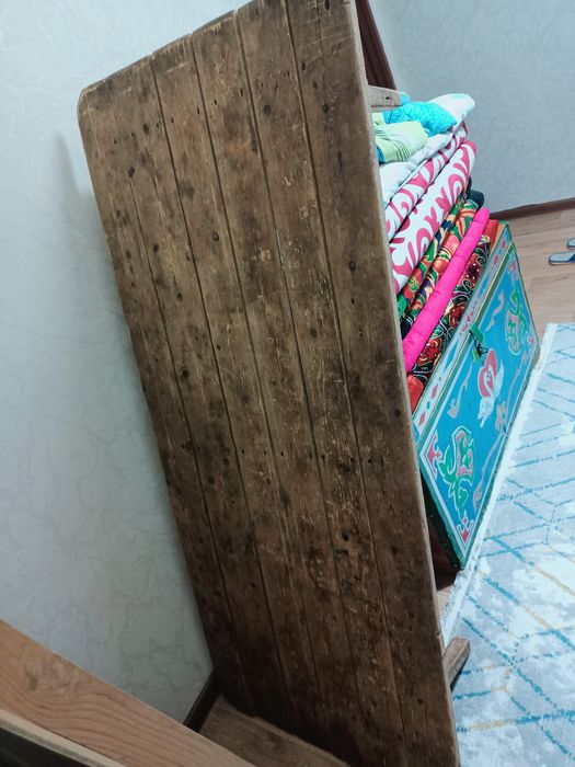 Жер стол сатылады